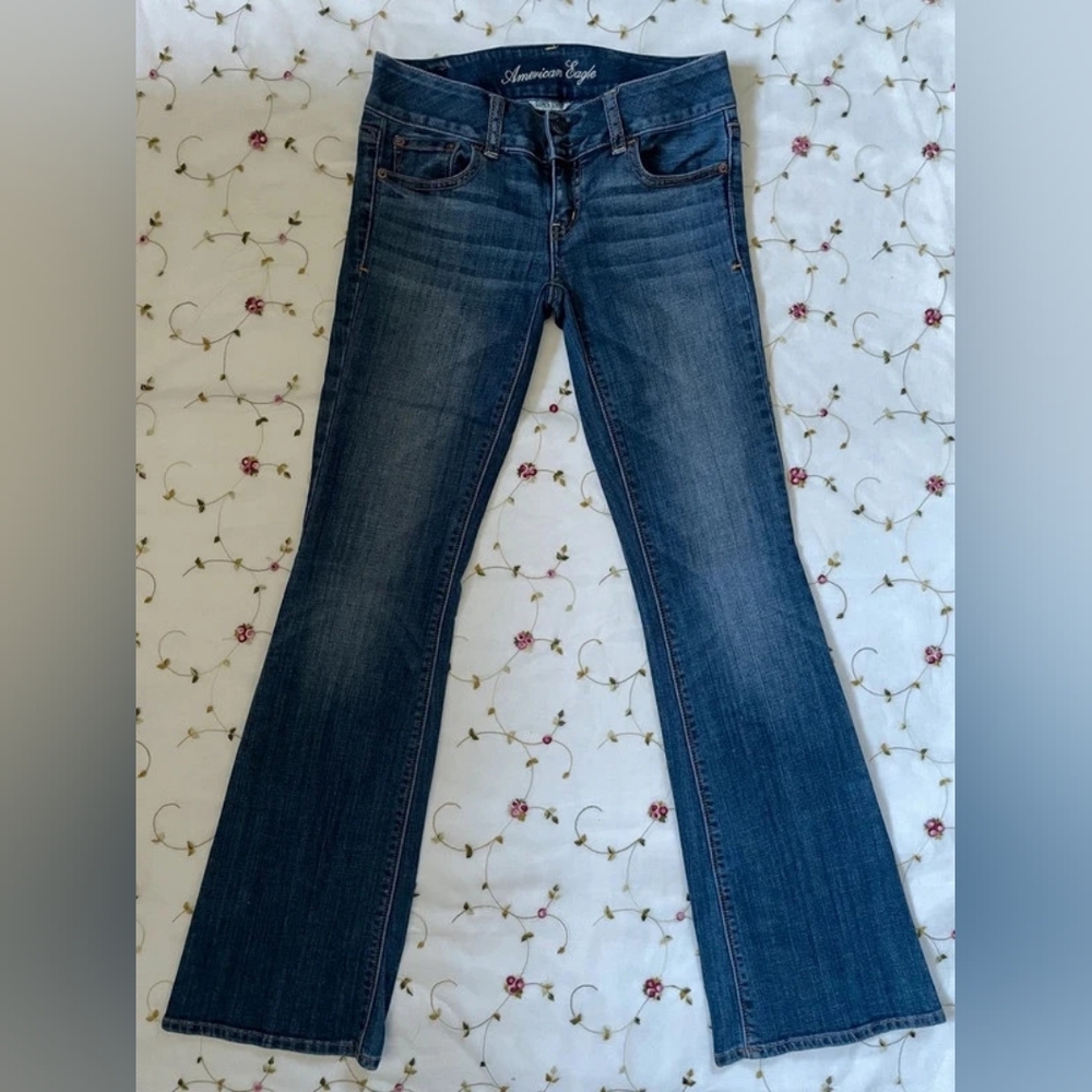 american eagle low rise jeans